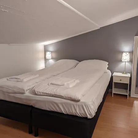 And Quiet In Centre Apartment