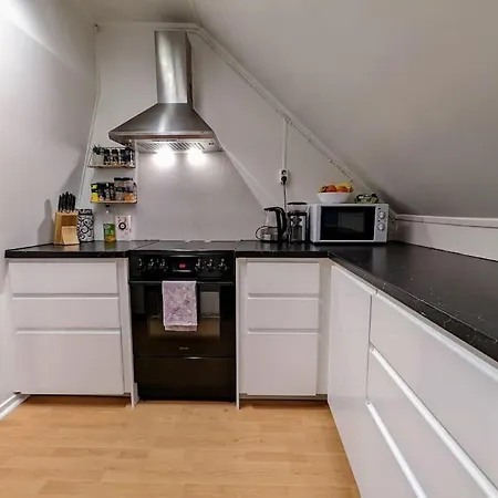 And Quiet In Centre Apartment *